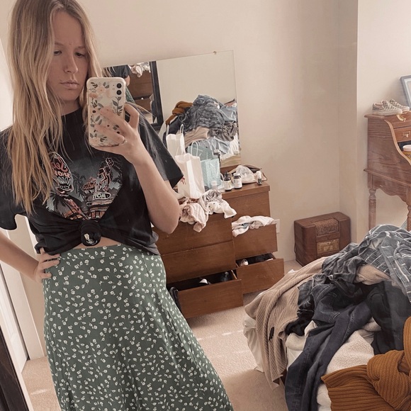 Meet your Posher, Kenzie - Picture 2 of 4